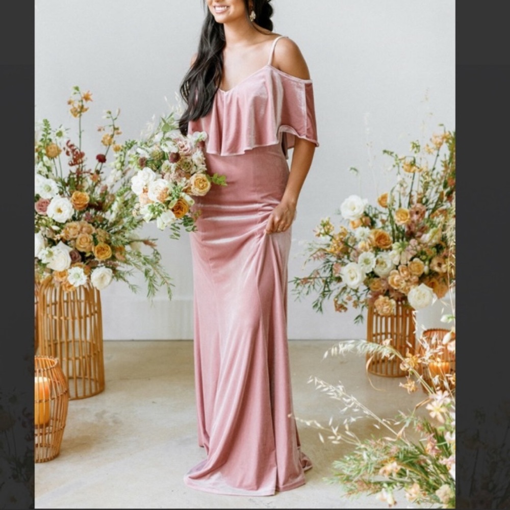 REVELRY Riley Convertible Velvet Dress. Romantic Rose, size 6 petite